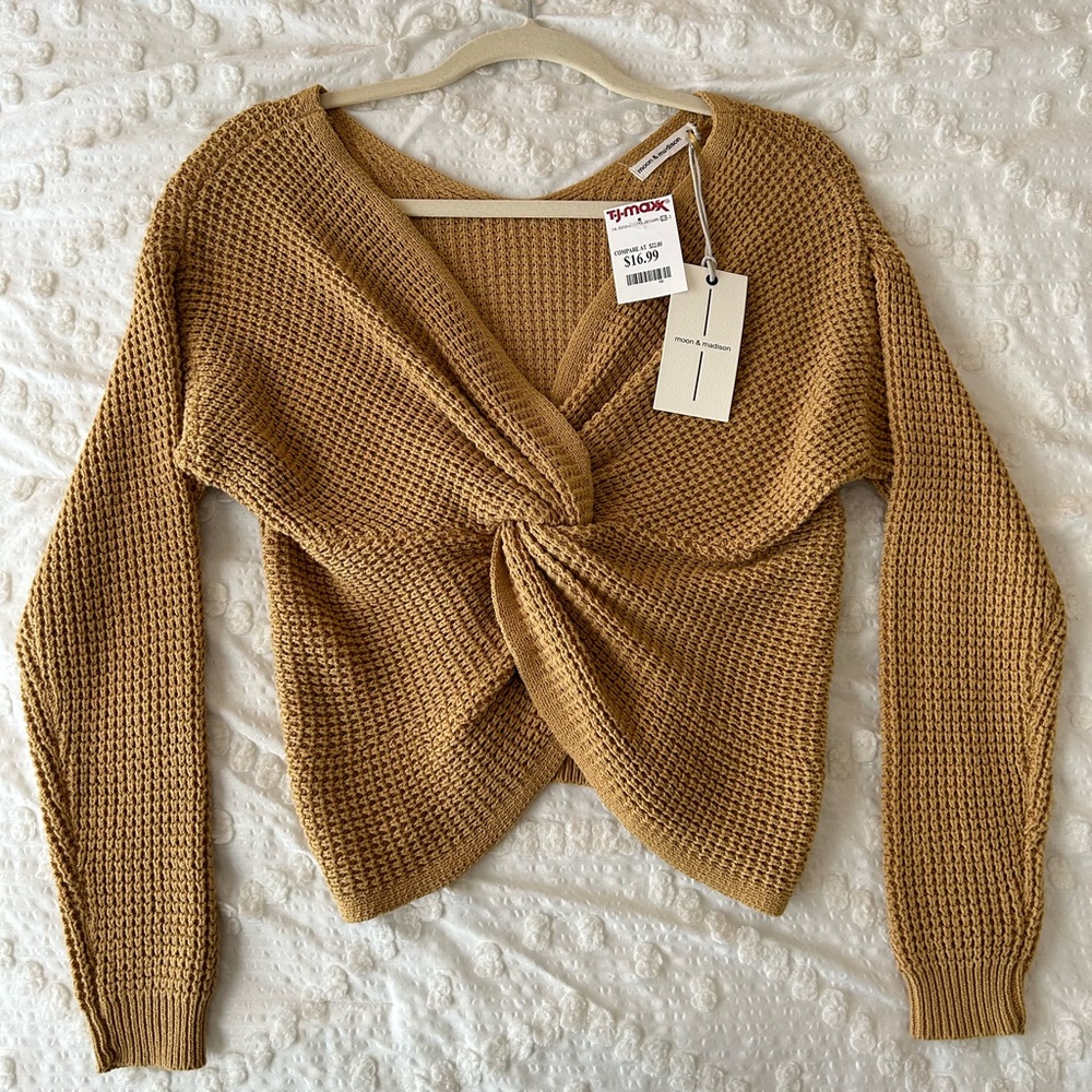 Moon & Madison Mustard Cropped Sweater with Knotted Front • SMALL